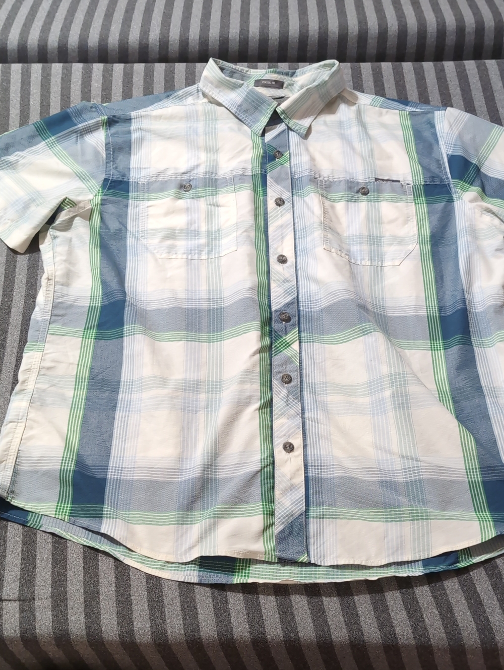 Eddie Bauer Short-Sleeve Plaid Button-Down Shirt in Blue, Green, and White XL